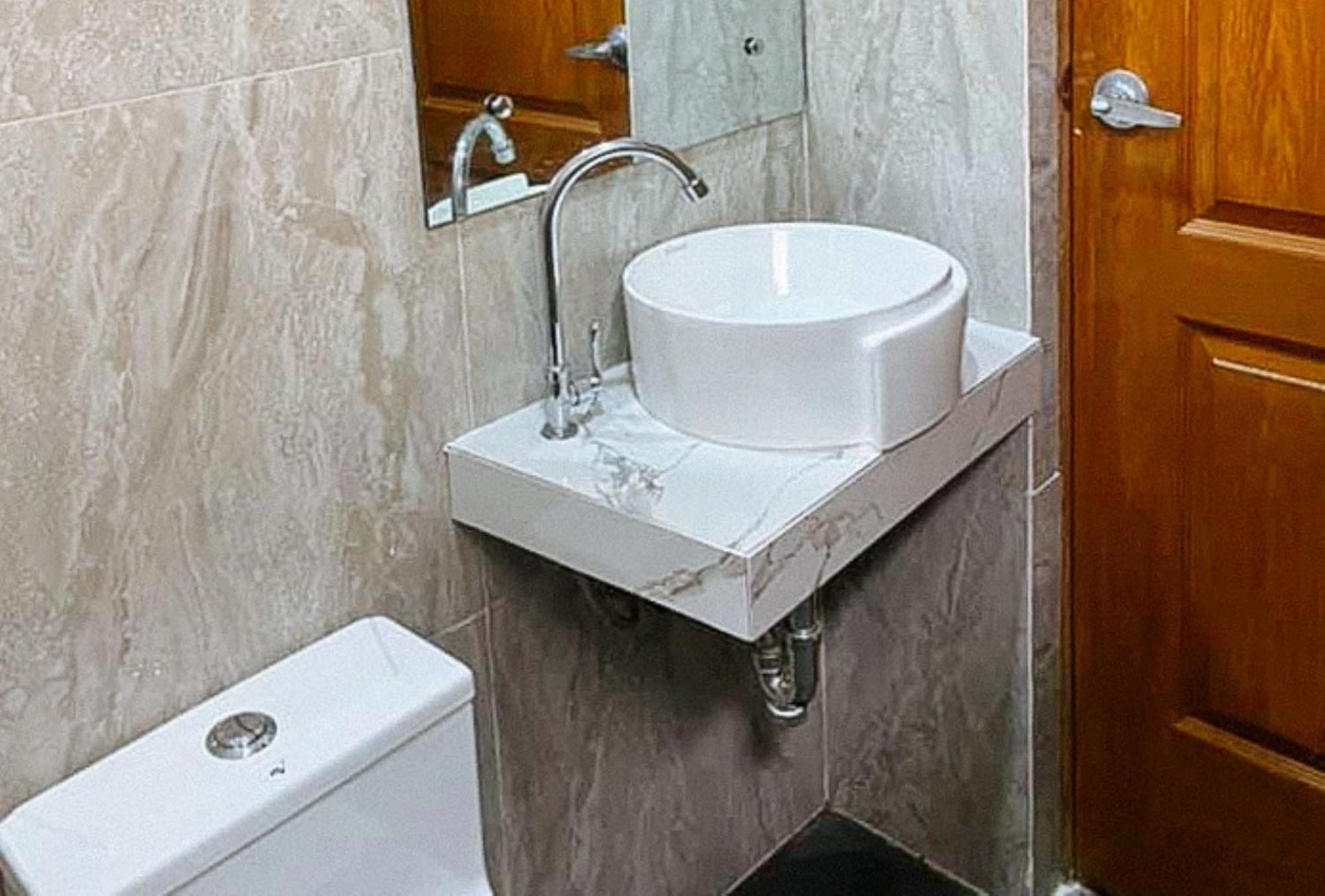 Leonila'S Travellers Inn Iloilo City Ngoại thất bức ảnh
